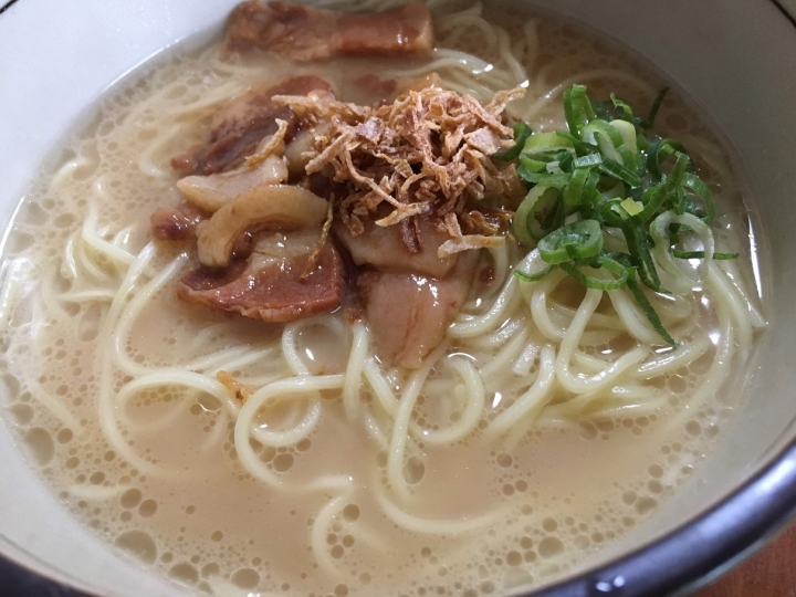 鹿児島名物豚とろラーメン